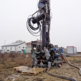 Einbau Erdwärmesondenrohre in Bohrung